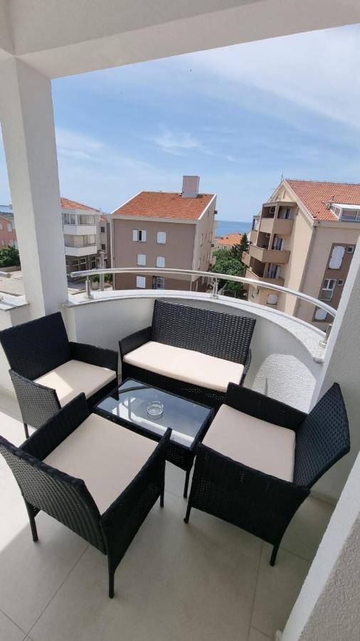 Apartamento Kings Landing Novalja Exterior foto