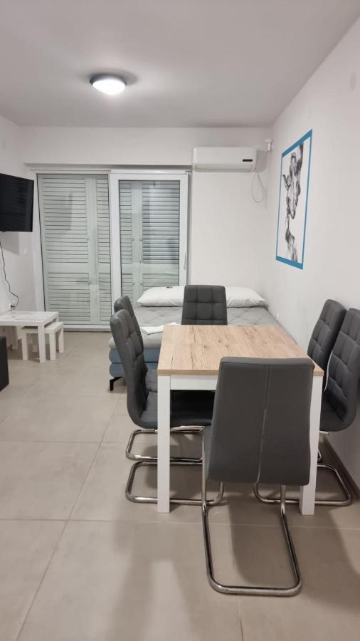 Apartamento Kings Landing Novalja Exterior foto