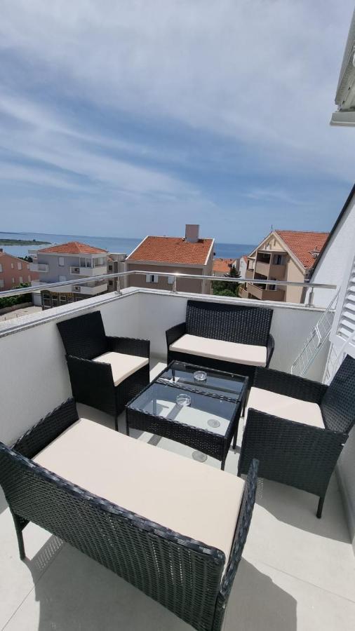 Apartamento Kings Landing Novalja Exterior foto