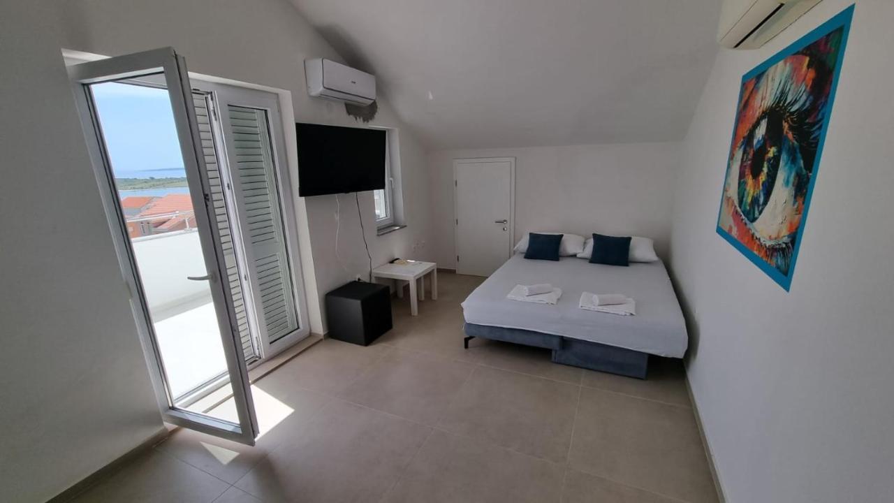 Apartamento Kings Landing Novalja Exterior foto