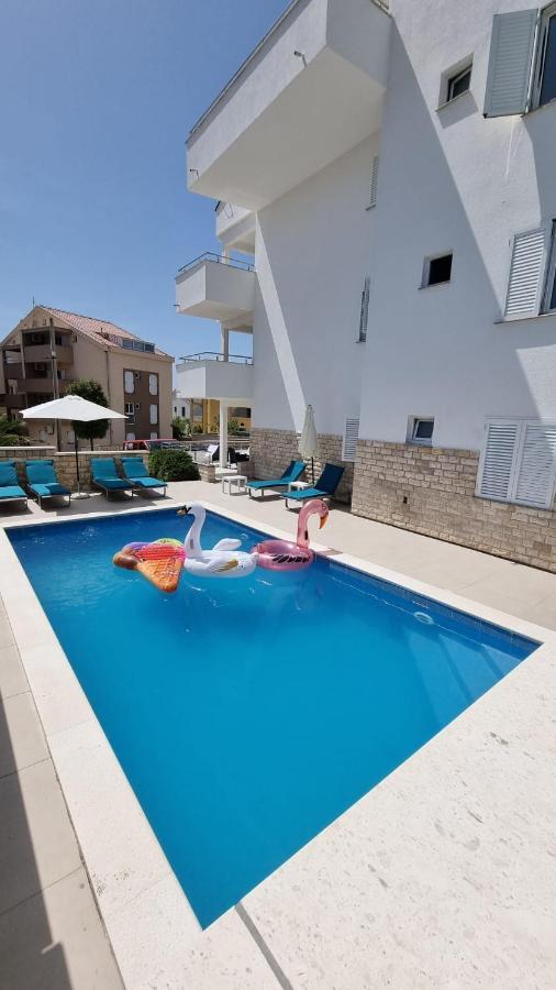 Apartamento Kings Landing Novalja Exterior foto