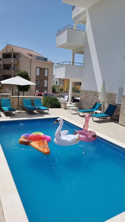 Apartamento Kings Landing Novalja Exterior foto