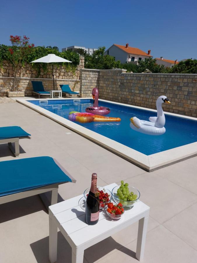 Apartamento Kings Landing Novalja Exterior foto