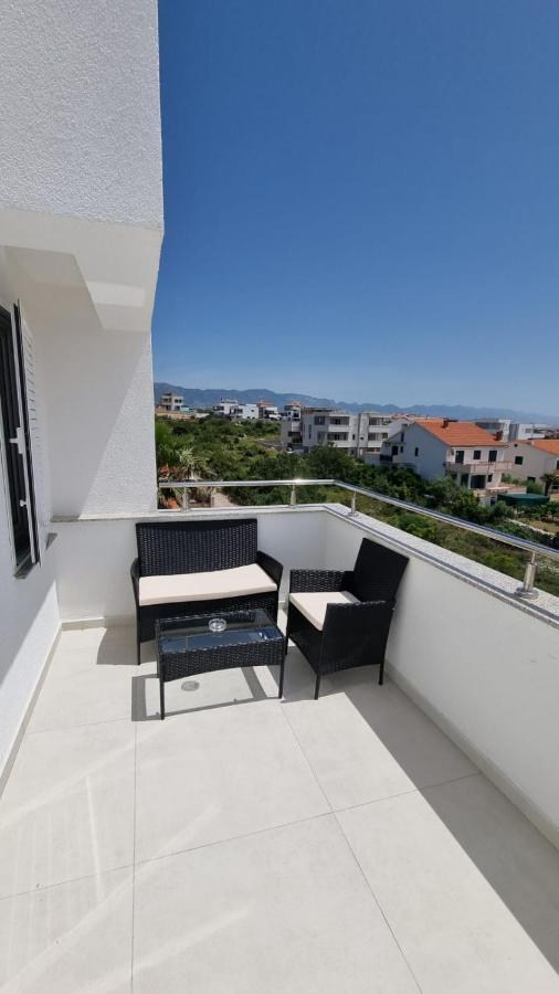Apartamento Kings Landing Novalja Exterior foto